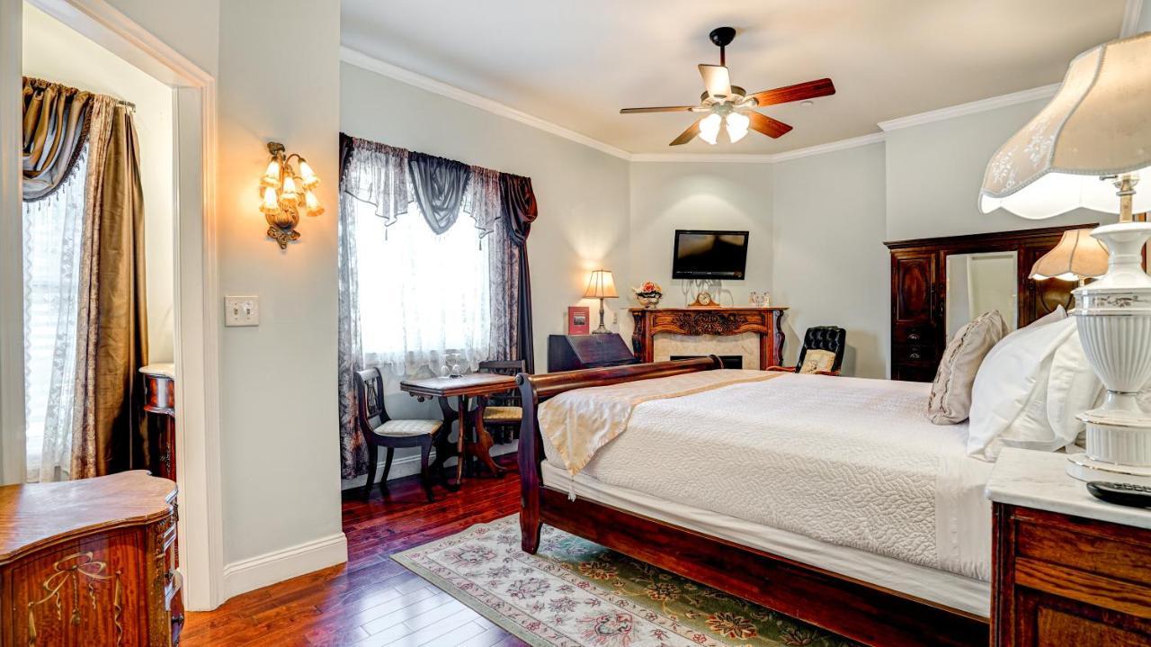 The River Belle Inn Healdsburg Extérieur photo